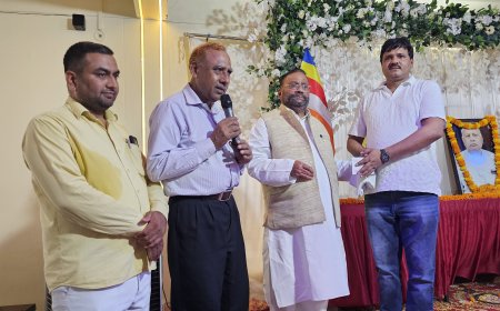 श्रद्धांजलि सभा में शामिल हुए पूर्व कैबिनेट मंत्री स्वामी प्रसाद मौर्य, दिवंगत सूर्यबली मौर्य को दी भावभीनी श्रद्धांजलि