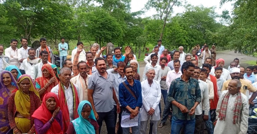 प्राकृतिक आपदा से तबाही, सैकड़ों किसानों ने किया प्रदर्शन और ज्ञापन सौंपा